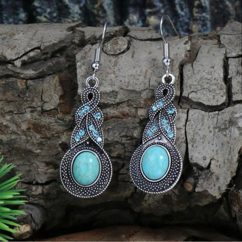 Bohemian Vintage Style Turquoise Color Dangle Earrings - Picture 5 of 5